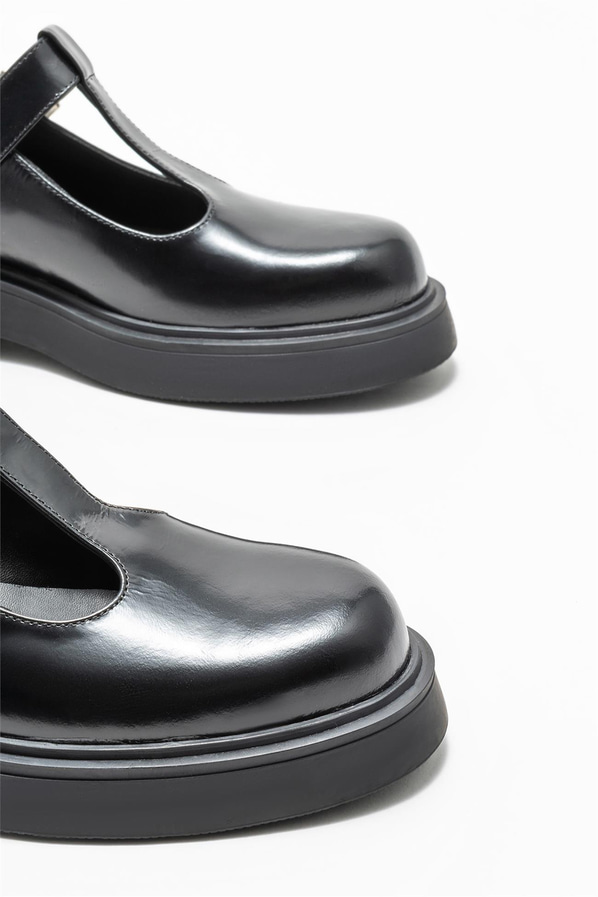 Siyah deri kadın babet, günlük kullanım için - Elle Shoes