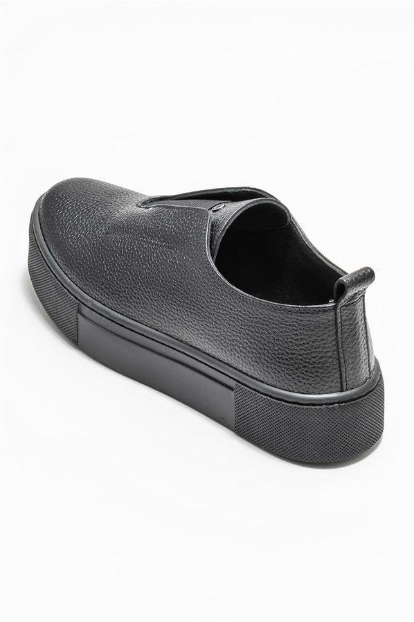 Siyah deri kadın düz ayakkabı, günlük kullanım için - Elle Shoes