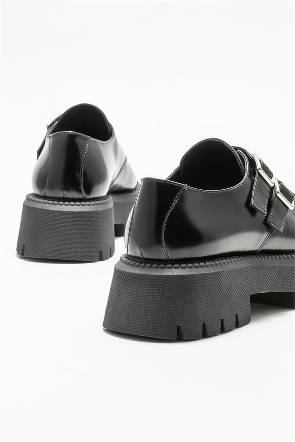 Siyah deri kadın ayakkabı, günlük kullanım için - Elle Shoes