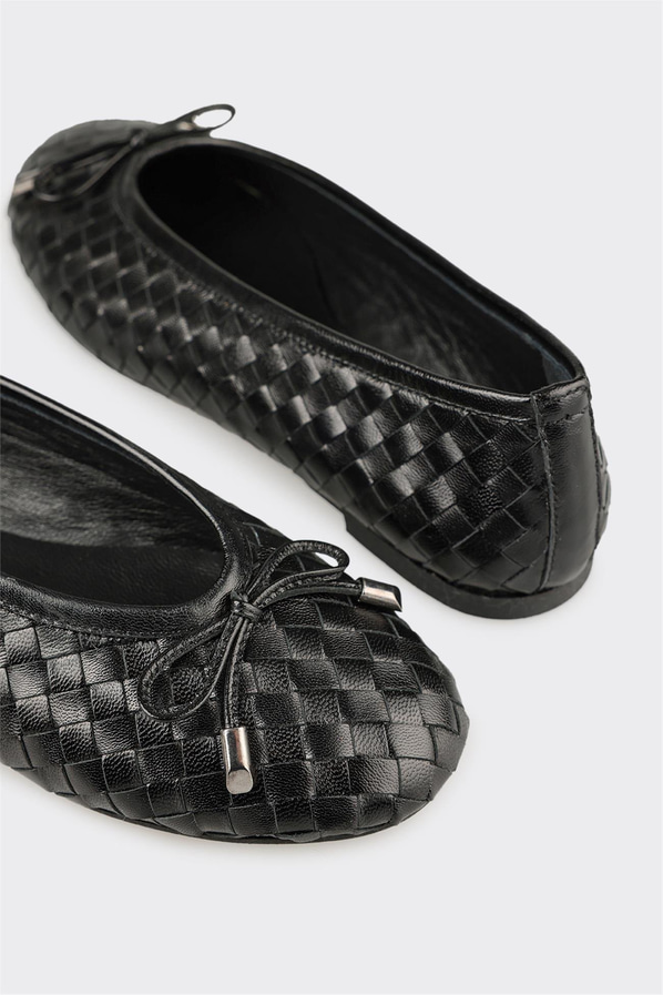 Siyah Deri Kadın Günlük Ayakkabı