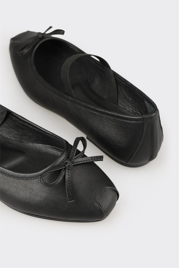 Siyah Deri Kadın Günlük Ayakkabı