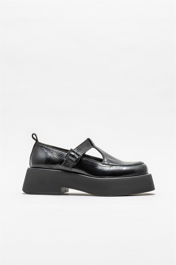 Siyah deri kadın günlük ayakkabı, günlük kullanım için - Elle Shoes