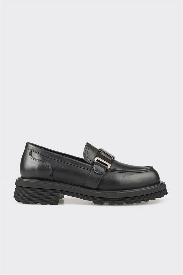 Siyah deri kalın tabanlı kadın loafer, ofis stili için - Elle Shoes