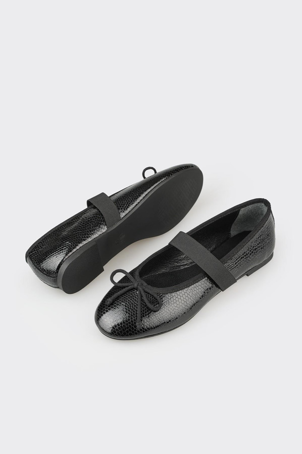 Siyah deri kadın babet, günlük kullanım için - Elle Shoes