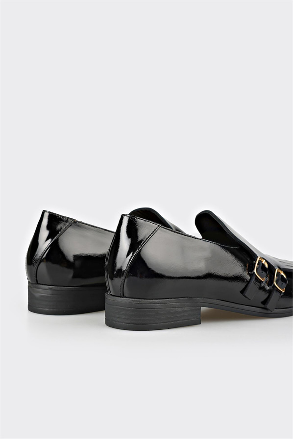Siyah deri ve rugan kadın loafer, günlük kullanım için - Elle Shoes