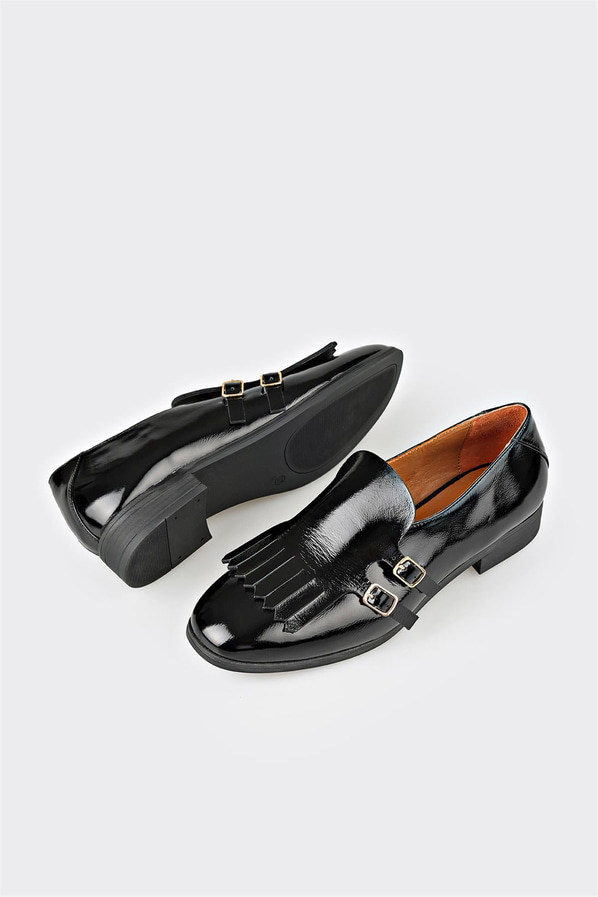 Siyah deri ve rugan kadın loafer, günlük kullanım için - Elle Shoes