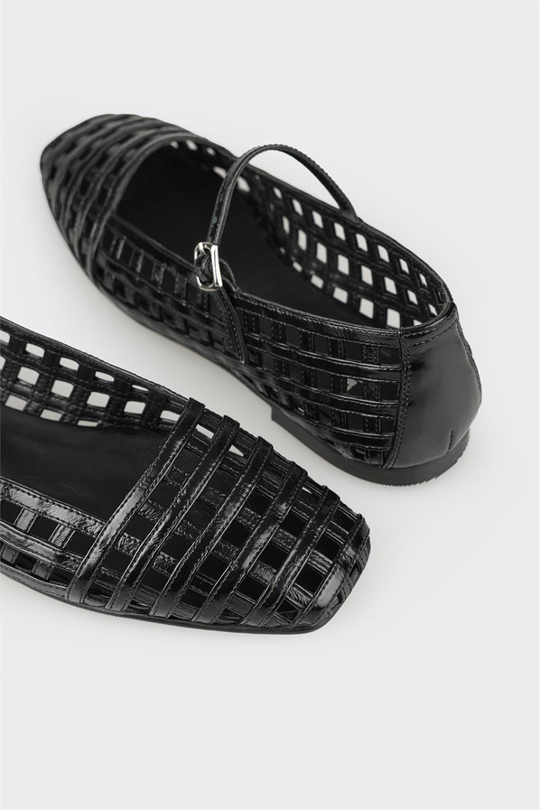 Siyah deri kadın babet, günlük kullanım için - Elle Shoes