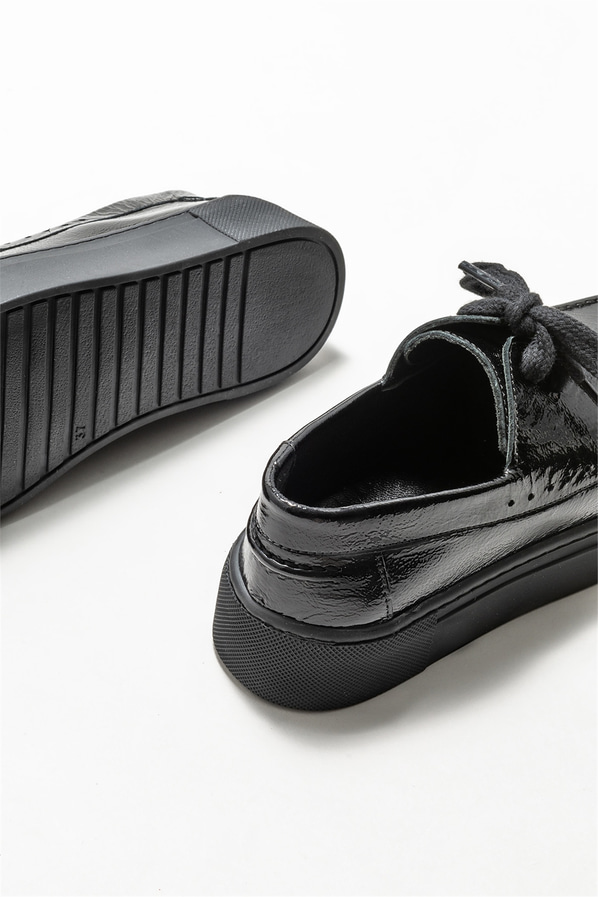 Siyah deri kadın günlük ayakkabı, günlük kullanım için - Elle Shoes