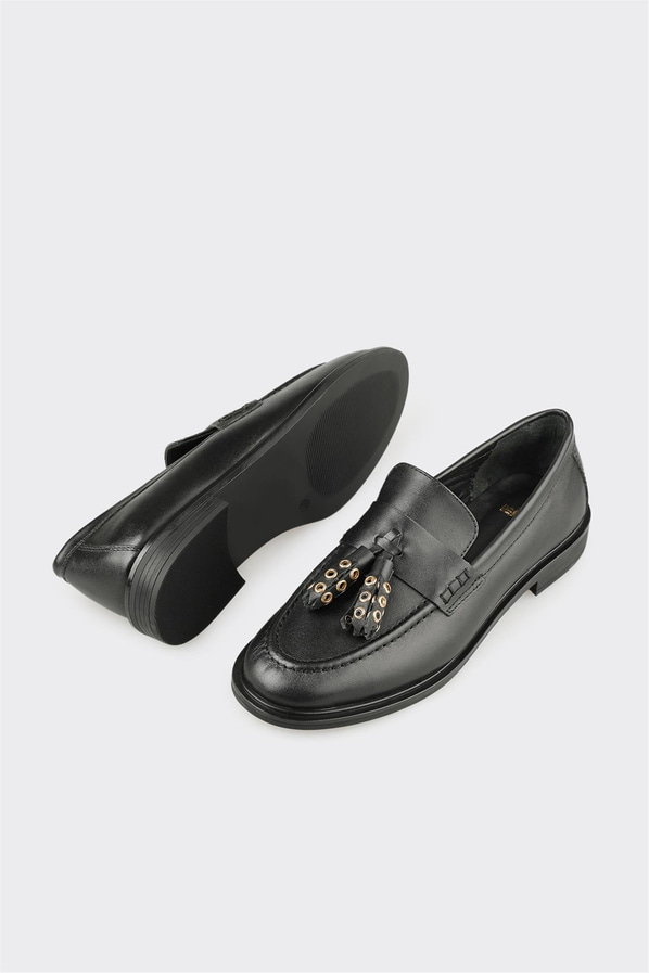 Siyah Deri Kadın Günlük Ayakkabı