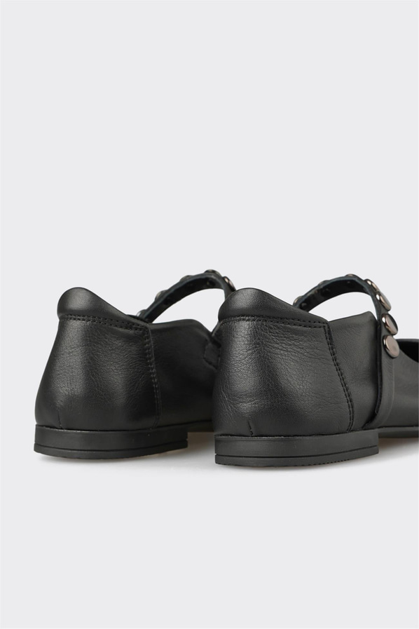 Siyah deri kadın babet, rahat kullanım için - Elle Shoes