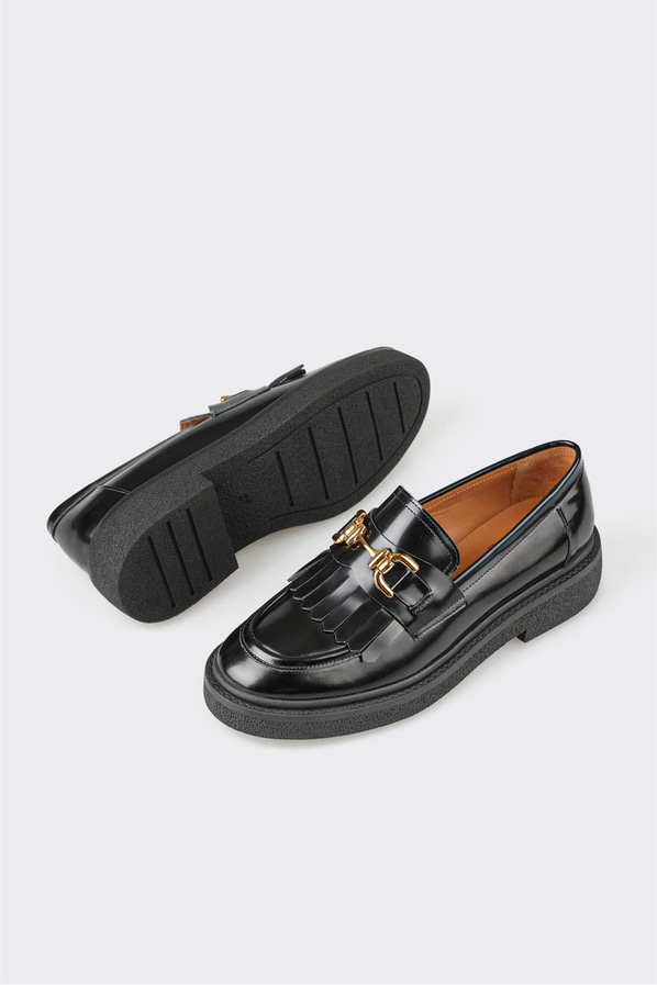 Siyah deri püsküllü kadın loafer, günlük kullanım için - Elle Shoes