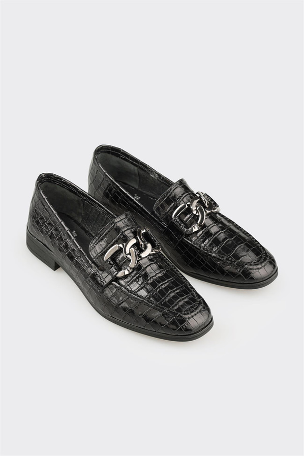 Siyah Deri Kadın Günlük Ayakkabı