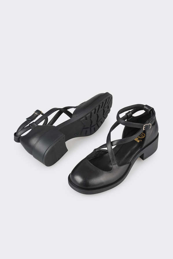 Siyah kadın düz ayakkabı, günlük kullanım için - Elle Shoes