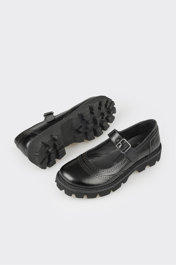 Siyah deri kadın düz ayakkabı, ofis stili için - Elle Shoes