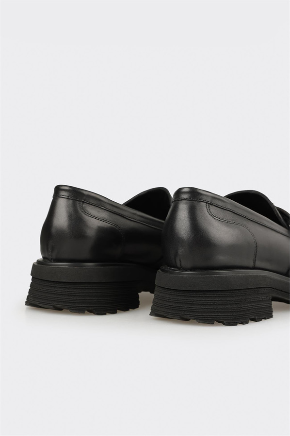 Siyah Deri Kadın Günlük Ayakkabı