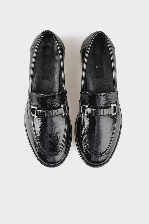 Siyah deri ve rugan metal tokalı kadın loafer, günlük kullanım için - Elle Shoes