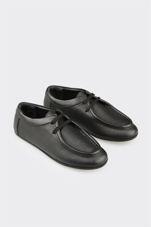 Siyah deri düz kadın günlük ayakkabı, ofis stili için - Elle Shoes
