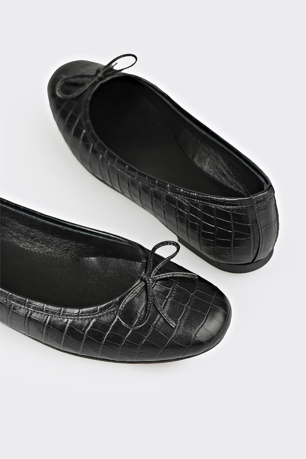 Siyah deri kadın babet, günlük kullanım için - Elle Shoes