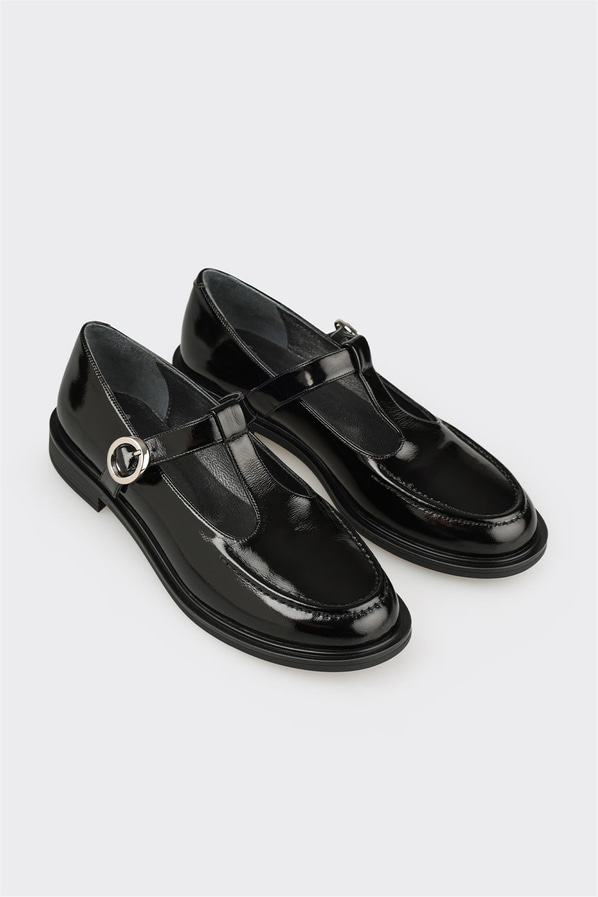 Siyah Deri Kadın Günlük Ayakkabı