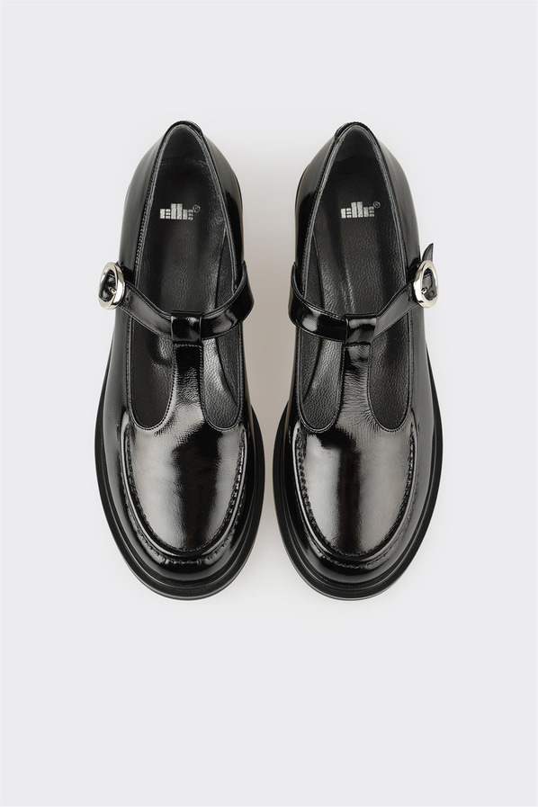 Siyah Deri Kadın Günlük Ayakkabı