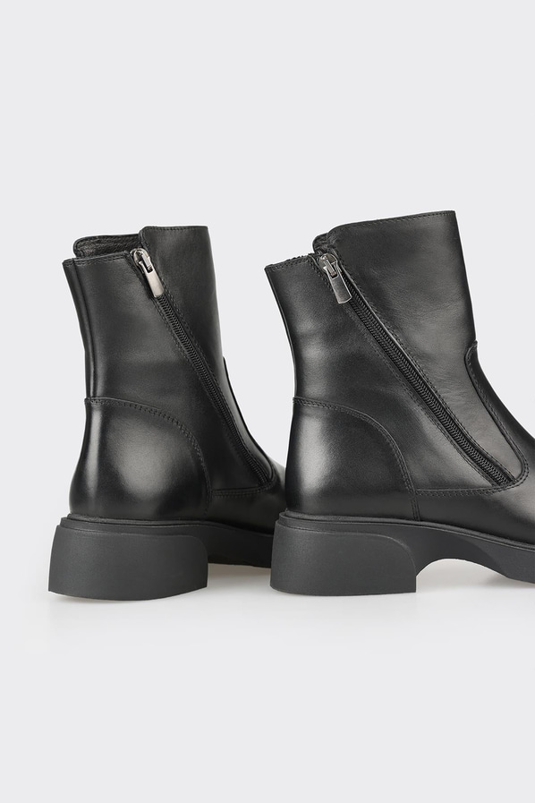 Siyah deri kadın bot, günlük kullanım için - Elle Shoes