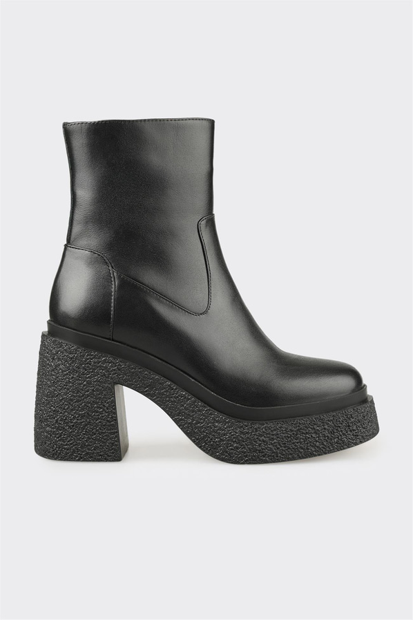 Siyah Deri Kadın Günlük Bot
