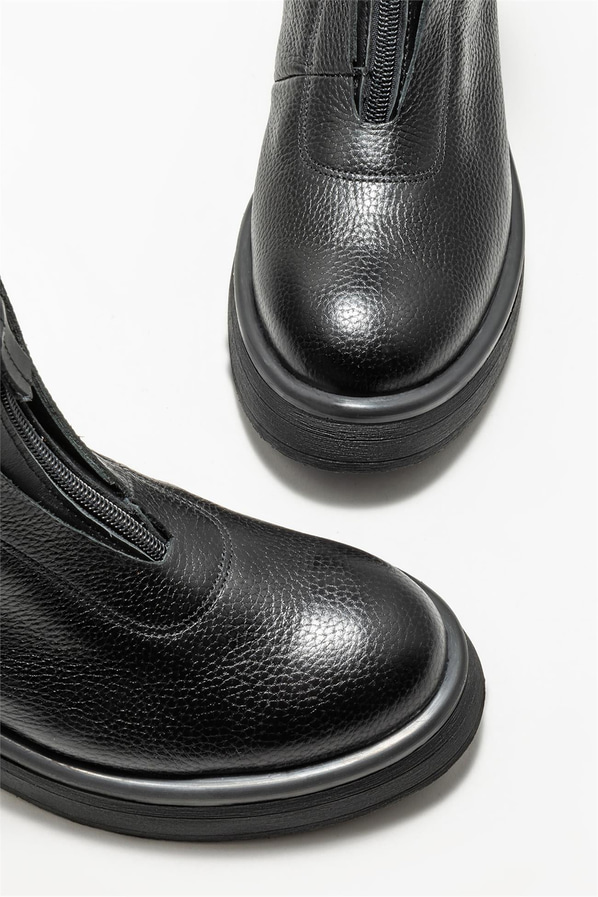 Siyah deri kadın bot, günlük kullanım için - Elle Shoes