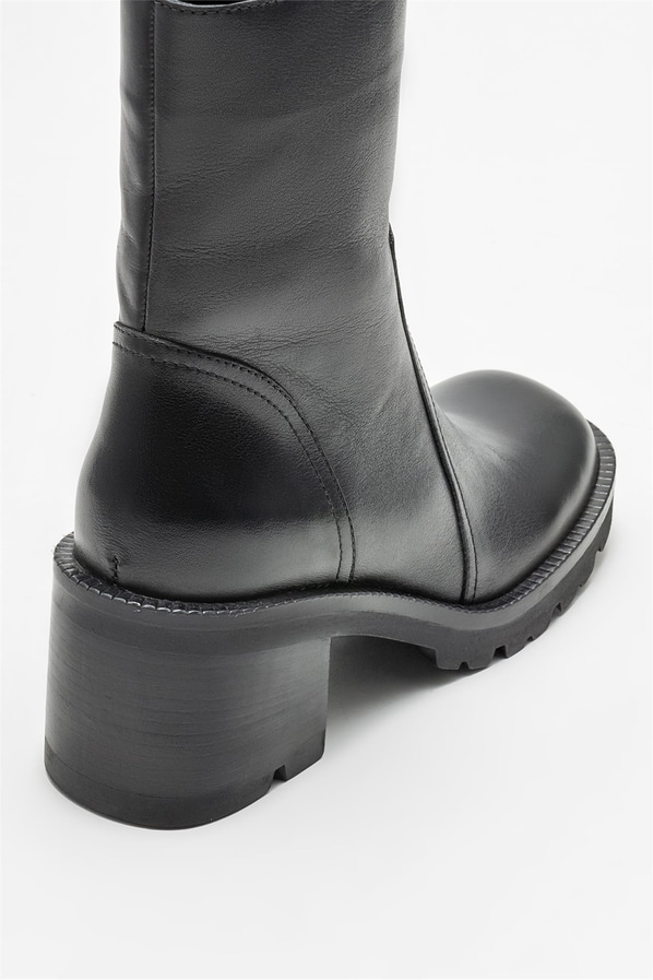 Siyah deri kadın günlük bot, günlük kullanım için - Elle Shoes