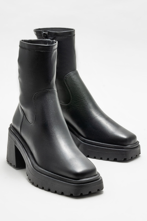 Siyah deri kadın bot, günlük kullanım için - Elle Shoes