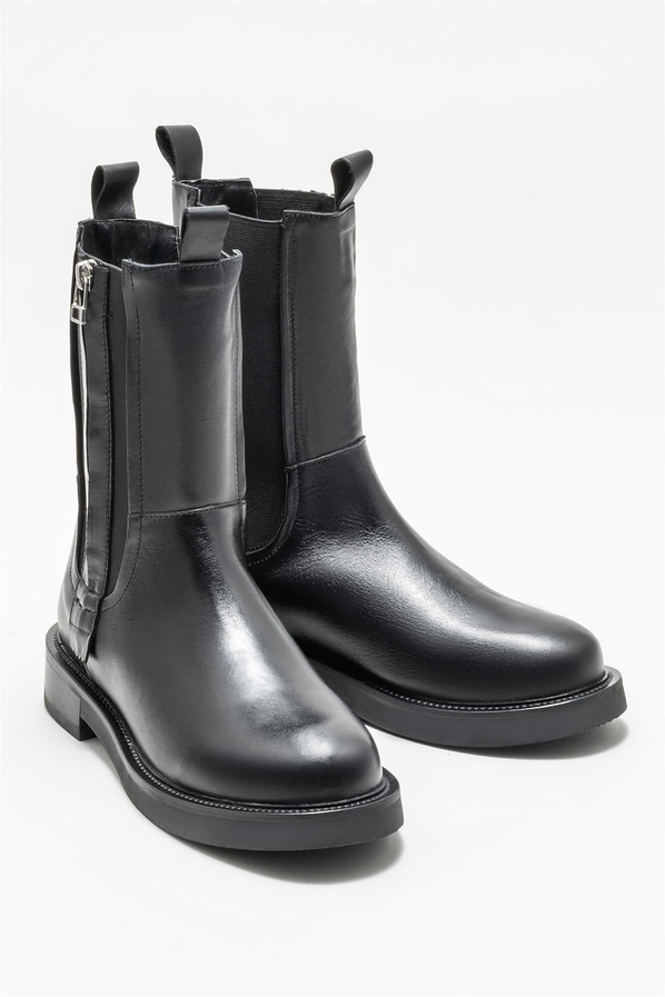 Siyah deri kadın bot, günlük kullanım için - Elle Shoes