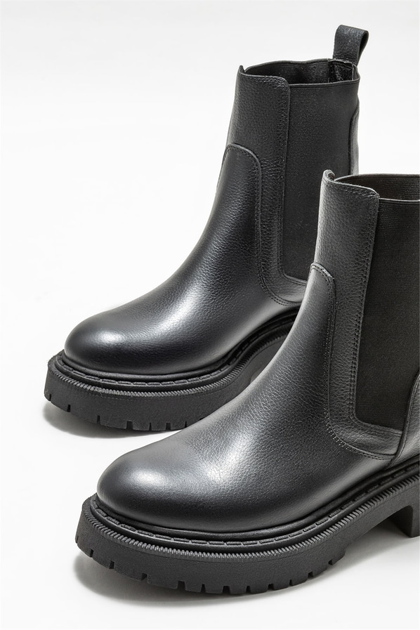 Siyah deri kadın bot, günlük kullanım için - Elle Shoes