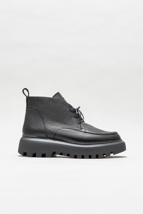 Siyah deri kadın bot, günlük kullanım için - Elle Shoes