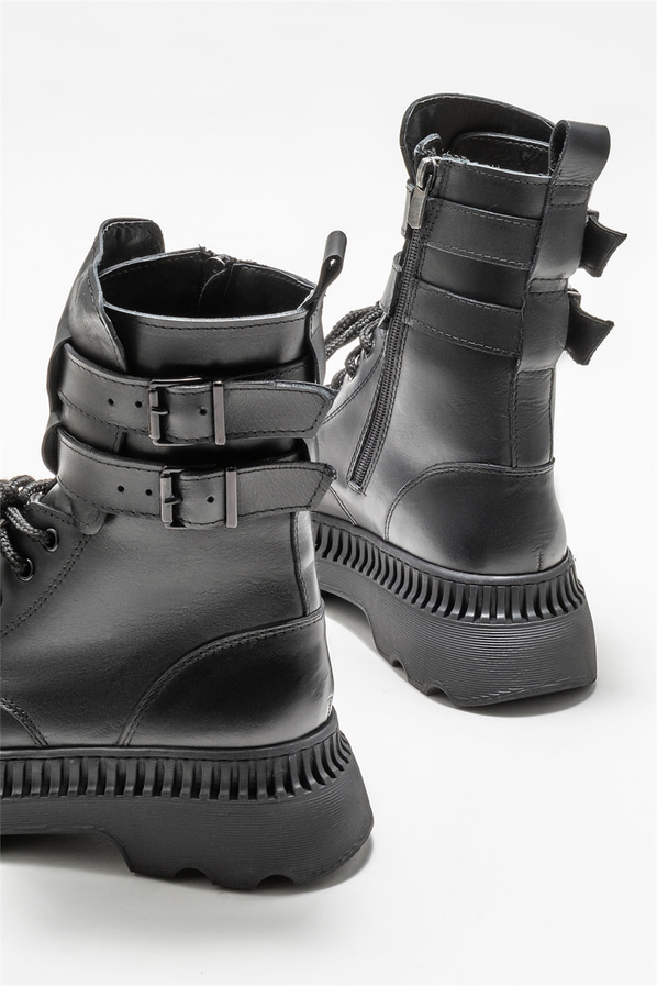 Siyah deri kadın bot, günlük kullanım için - Elle Shoes