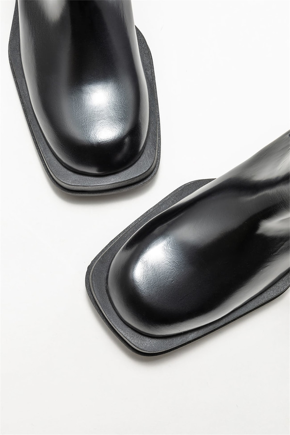 Siyah deri kadın bot, günlük kullanım için - Elle Shoes