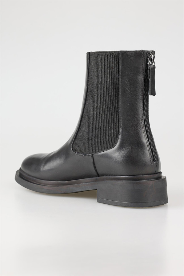 Siyah deri kadın bot, günlük kullanım için - Elle Shoes