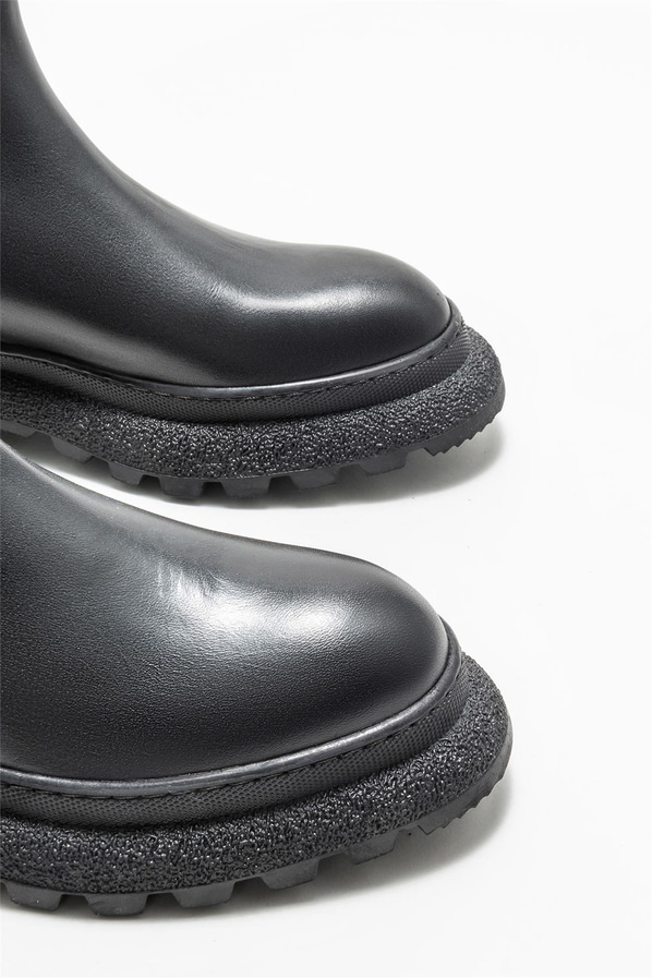 Siyah deri kadın bot, günlük kullanım için - Elle Shoes
