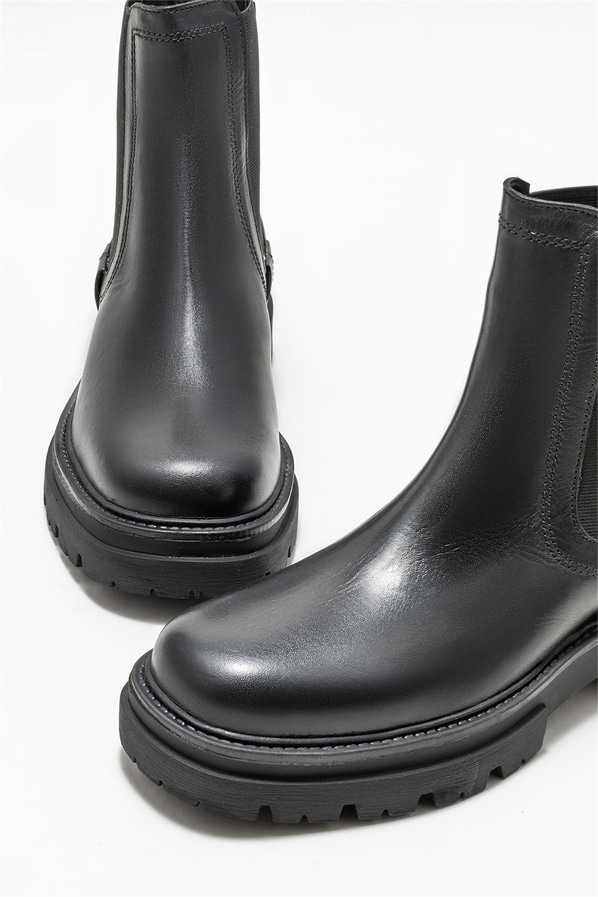 Siyah deri kadın bot, günlük kullanım için - Elle Shoes