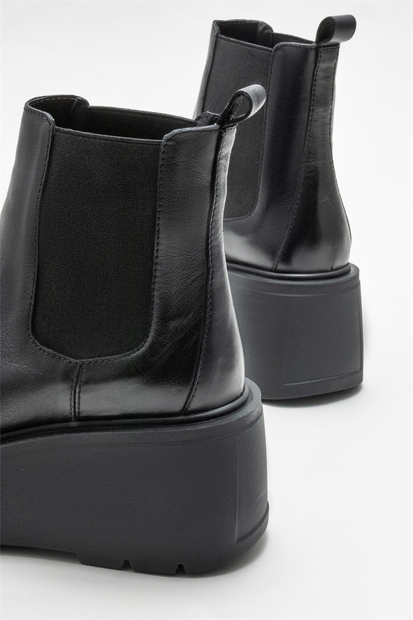 Siyah deri kadın günlük bot, günlük kullanım için - Elle Shoes
