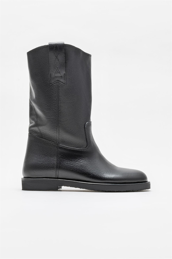 Siyah deri kadın bot, günlük kullanım için - Elle Shoes