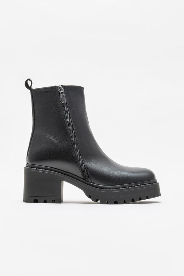 Siyah deri kadın bot, günlük kullanım için - Elle Shoes