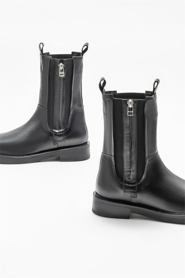 Siyah deri kadın bot, günlük kullanım için - Elle Shoes