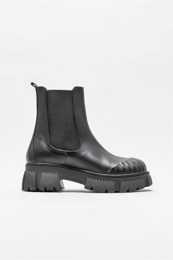 Siyah deri kadın bot, günlük kullanım için - Elle Shoes