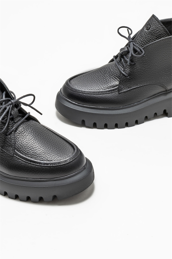 Siyah deri kadın bot, günlük kullanım için - Elle Shoes