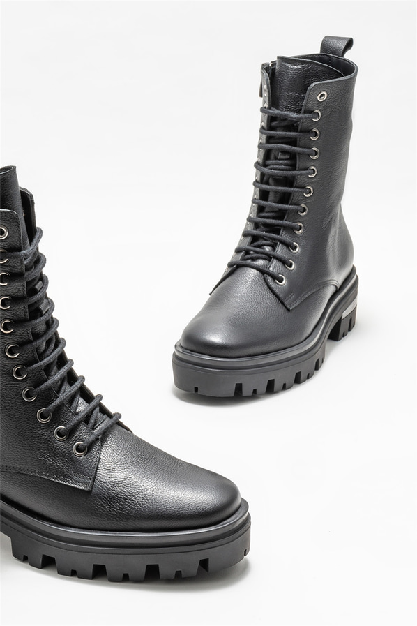 Siyah deri kadın bot, günlük kullanım için - Elle Shoes