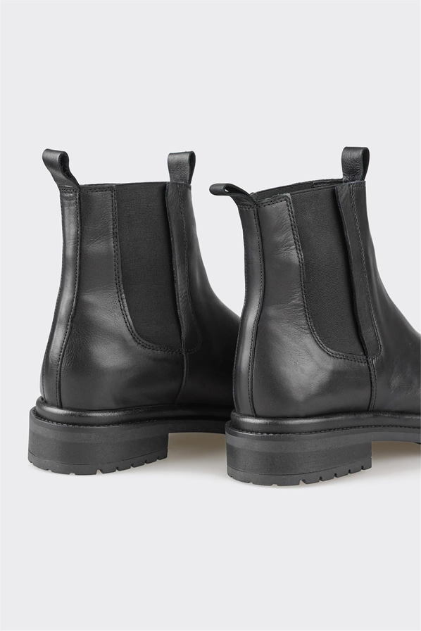 Siyah deri kadın bot, günlük kullanım için - Elle Shoes