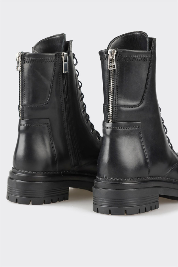 Siyah deri yan fermuarlı kadın günlük bot, rahat kullanım için - Elle Shoes