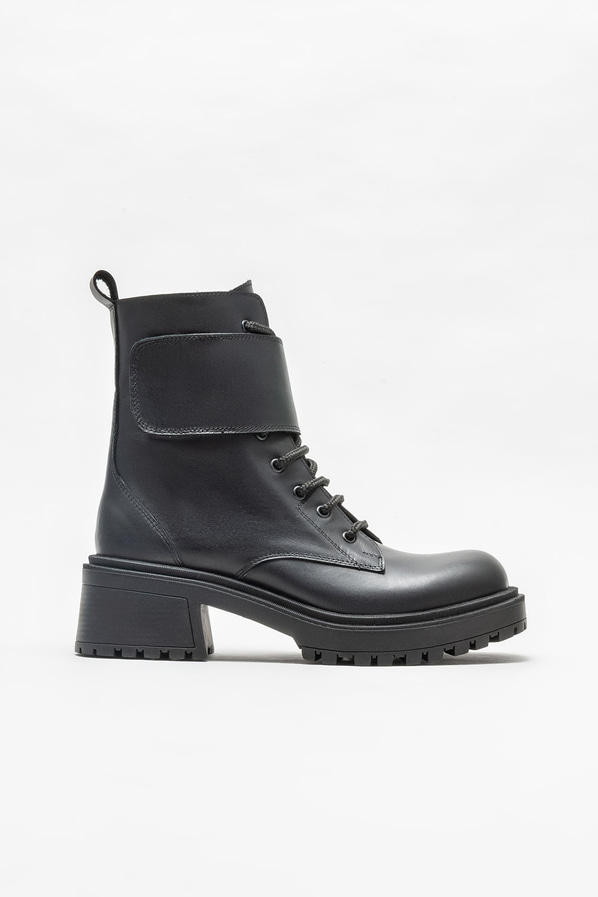 Siyah deri kadın bot, günlük kullanım için - Elle Shoes
