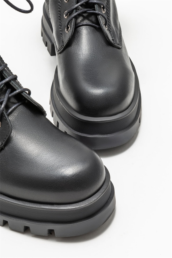 Siyah deri kadın günlük bot, günlük kullanım için - Elle Shoes