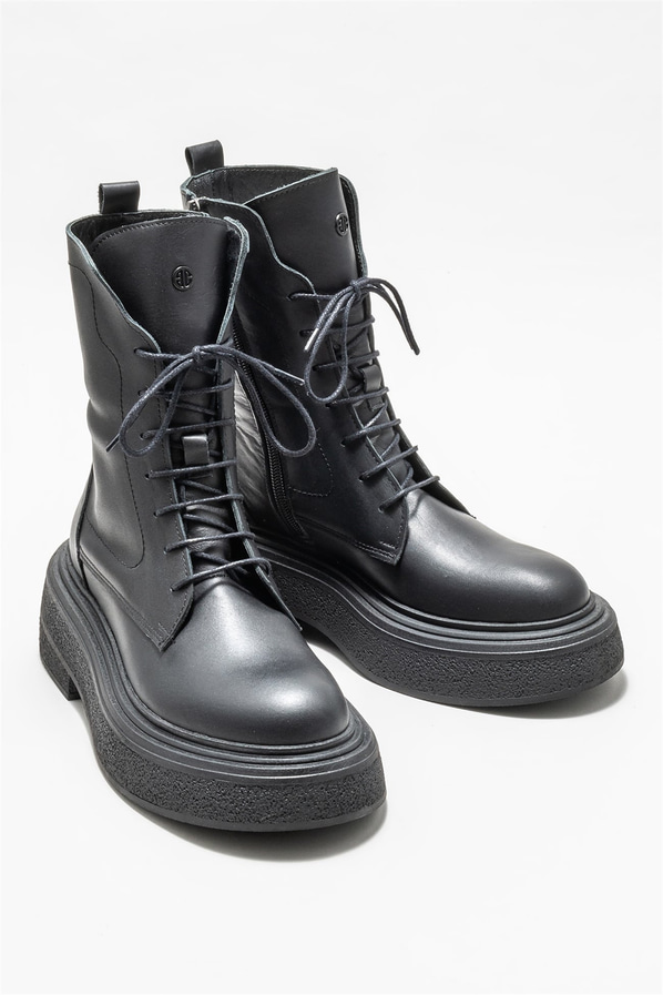 Siyah deri kadın bot, günlük kullanım için - Elle Shoes