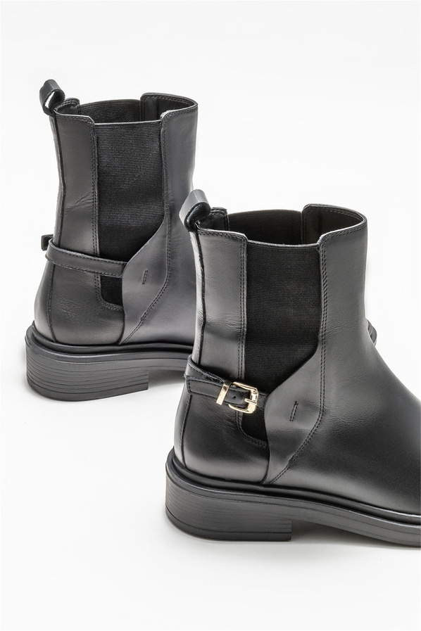 Siyah deri kadın bot, günlük kullanım için - Elle Shoes